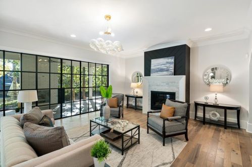 2731 Arden Rd, Atlanta GA  30305-1913 exterior