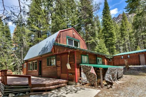 7500 Riv Rd, Truckee CA  exterior