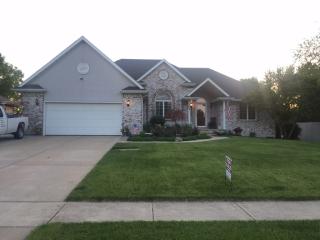 203 Santos Ave, Minooka, IL 60447-9357