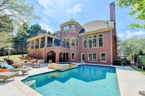 5930 Ettington Dr, Suwanee, GA 30024-3379