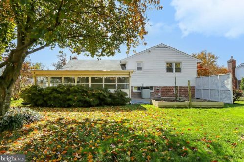 7130 Lanier St, Annandale, VA 22003-5809