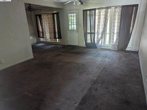 682 Bluefield Ln, Hayward, CA 94541-7306