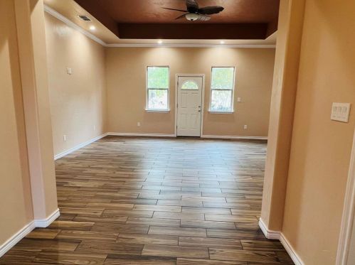 3024 Red Oak Dr, Granbury, TX 76048-3554