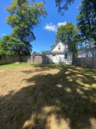 88 Arlington Ave, Warwick, RI 02889-5206