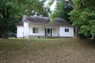 227 Broad St, Dyer, TN 38330-1403