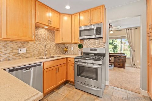 10591 Caminito Memosac, San Diego, CA 92131-1705