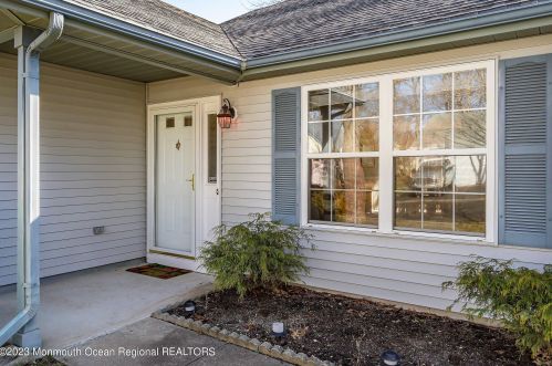 85 Morning Glory Ln, Lakehurst, NJ 08759-4306