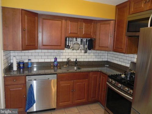 12 Regent Ct, Willingboro, NJ 08046-2525