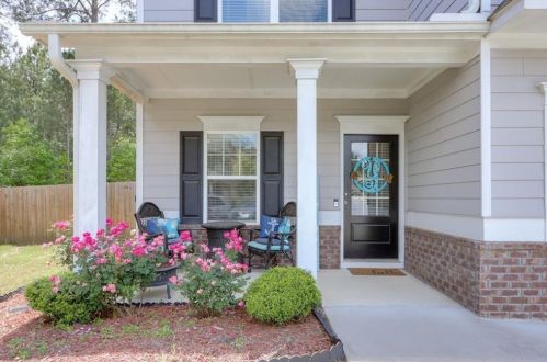 677 Georgia Way, Holly Springs, GA 30188