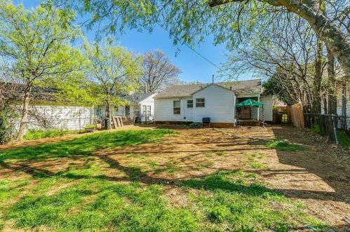 5912 Locke Ave, Fort Worth TX  76107-5514 exterior