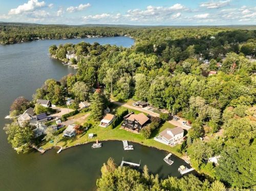 15 Oneill Ln, East Hampton, CT 06424-1524