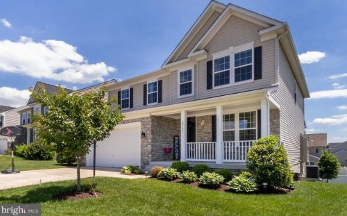 15177 Addison Ln, Woodbridge VA  22193-6215 exterior