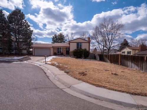 16316 Alabama Dr, Aurora CO 80017-4158 exterior