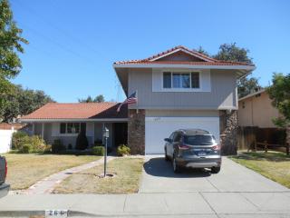 266 Cheyenne Dr, Vacaville, CA 95688-2412