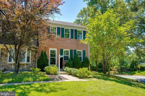 3052 Choctaw Ridge Ct, Woodbridge, VA 22192-1822