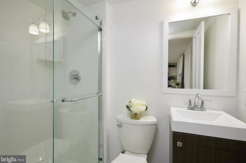 2405 Blue Valley Dr, Silver Spring MD 20904-5206 exterior