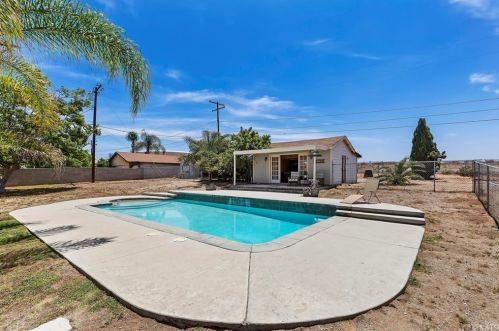 20101 Camino Del Sol, Riverside CA  92508-2423 exterior