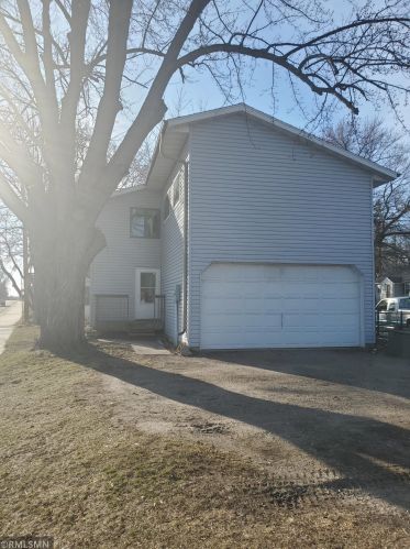 303 Elm Ave, Waverly, MN