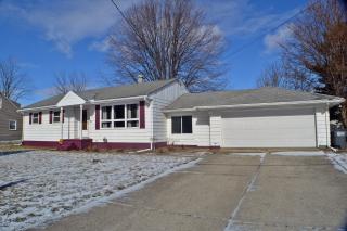 2041 Hoops Dr, Toledo OH  43611-1808 exterior