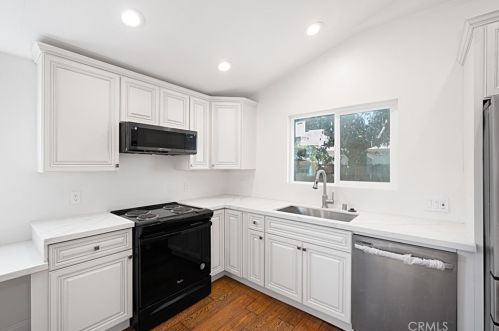 317 Bush St, Anaheim CA  92805-3119 exterior