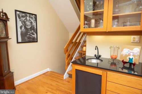 427 16 St, Philadelphia PA  19146-1657 exterior