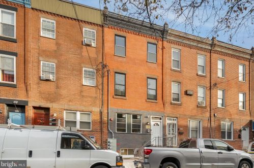 2113 15th St, Philadelphia, PA 19121-1601