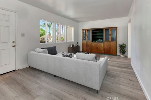 2738 Strawberry Ln, Santa Ana, CA 92706-2123