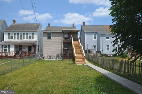 447 Baltimore St, Hanover PA 17331-3205 exterior