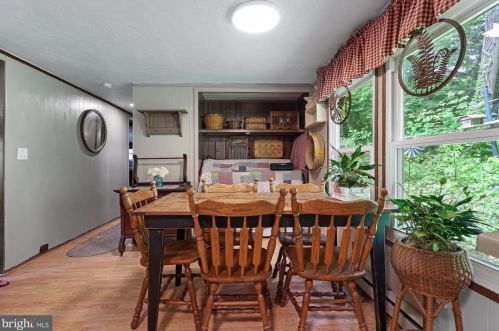 2180 Sky Top Trl, York PA  17315-2272 exterior