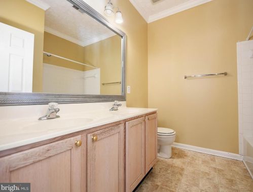 583 Windsong Dr, Aberdeen MD  21001-1809 exterior