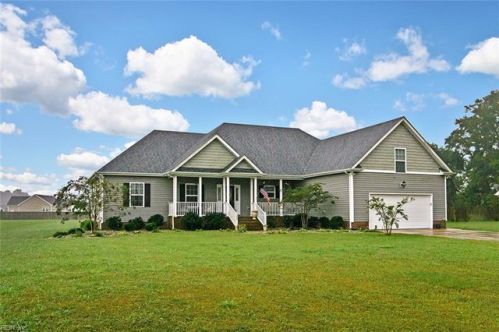 146 Travis Blvd, Moyock, NC 27958-9541