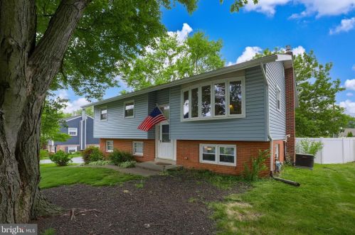 1117 Devonshire Rd, Lancaster PA  17601-1649 exterior