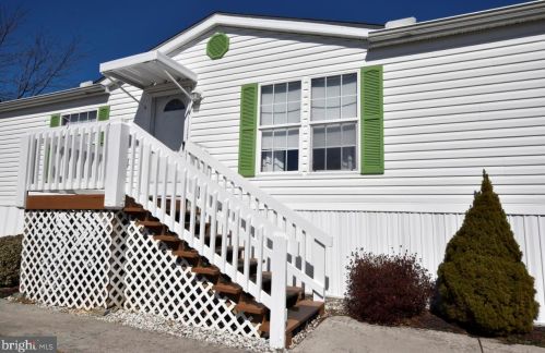 50 Raptor Dr, Hanover, PA 17331-8159