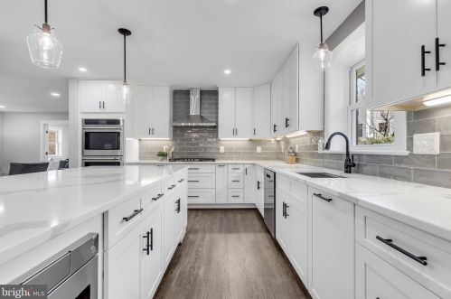 4532 41st St, Arlington VA  22207-2937 exterior