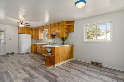 327 2nd Ave, La Salle CO 80645-3218 exterior