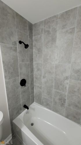 3260 Creekwood Dr, Rex GA  30273-2121 exterior