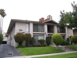 2449 Mohawk St, Pasadena CA  91107-4205 exterior