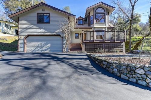 16179 Brewer Rd, Grass Valley, CA 95949-7007