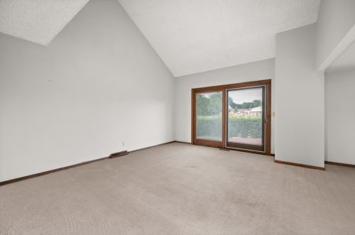 1604 Gingercreek Ct, Sycamore IL 60178-2722 exterior