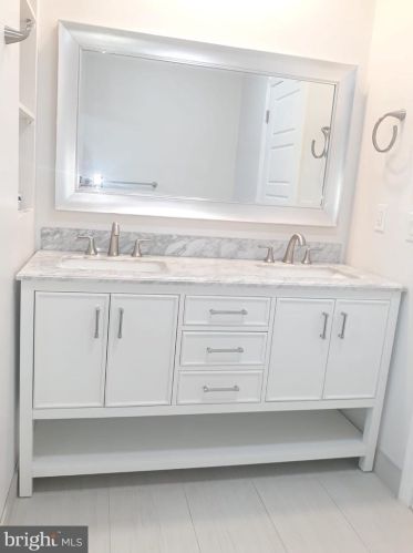 7 Ruskin Ave, Trenton NJ  08610-3714 exterior