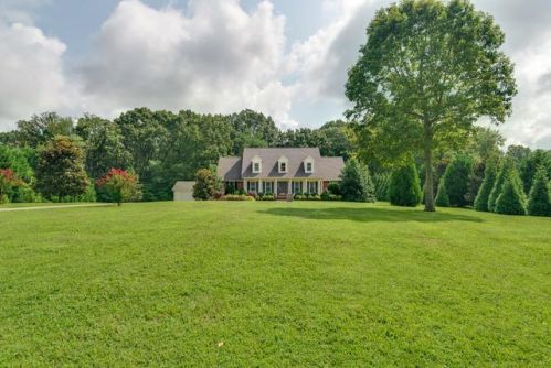 7108 Elrod Rd, Fairview, TN 37062-8229