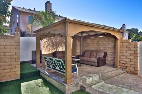 12069 Lemon Crest Dr, Lakeside, CA 92040-3711