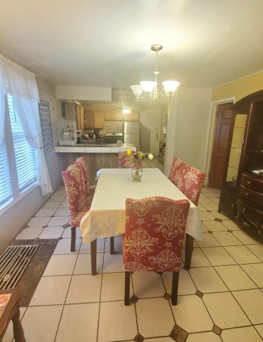 5608 Alice St, Hammond IN 46320-2025 exterior