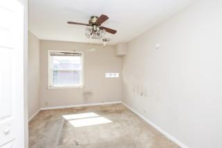 159 146th St, Chicago, IL 60827-2816