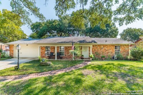 323 Los Nogales, Seguin TX  78155 exterior