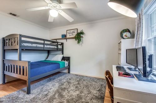 9505 Aldwick Dr, Dallas TX  75238-2629 exterior