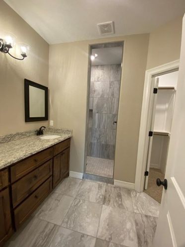 216 Shannon St, Angleton TX 77515-3088 exterior