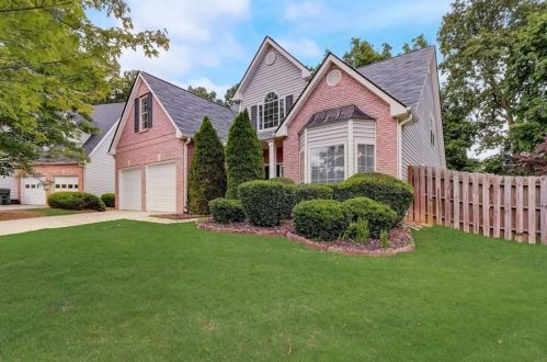 2356 Hampton Park Dr, Buford, GA 30519-2229