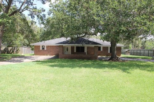 829 County Road 687, Angleton, TX 77515-9655