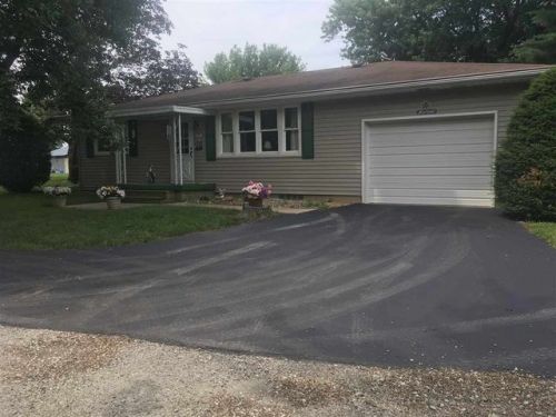 751 3rd St, Cuba, IL 61427-8714